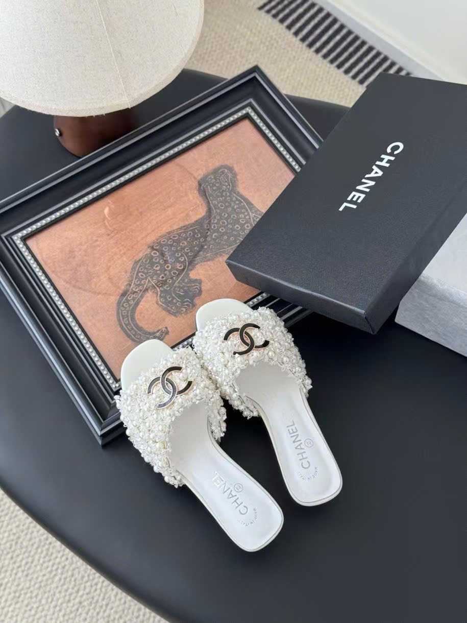 (1:1 replica) Chanel CLogo Women s Sandals New Arrivals