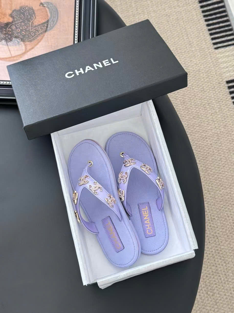 (1:1 replica) Chanel C-Logo Flip Flops Summer 2025