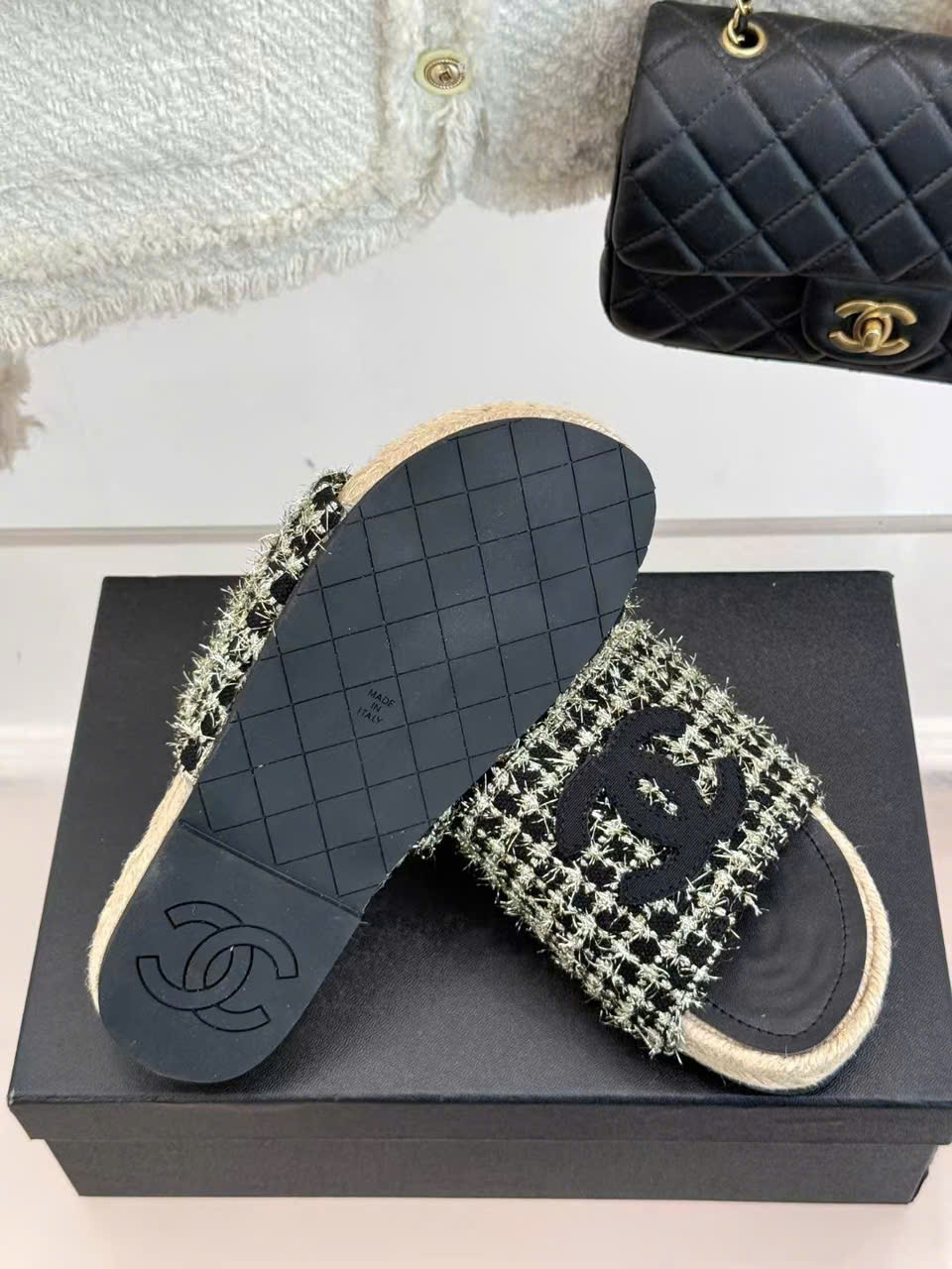 (1:1 replica) Chanel C Logo Women s Slides