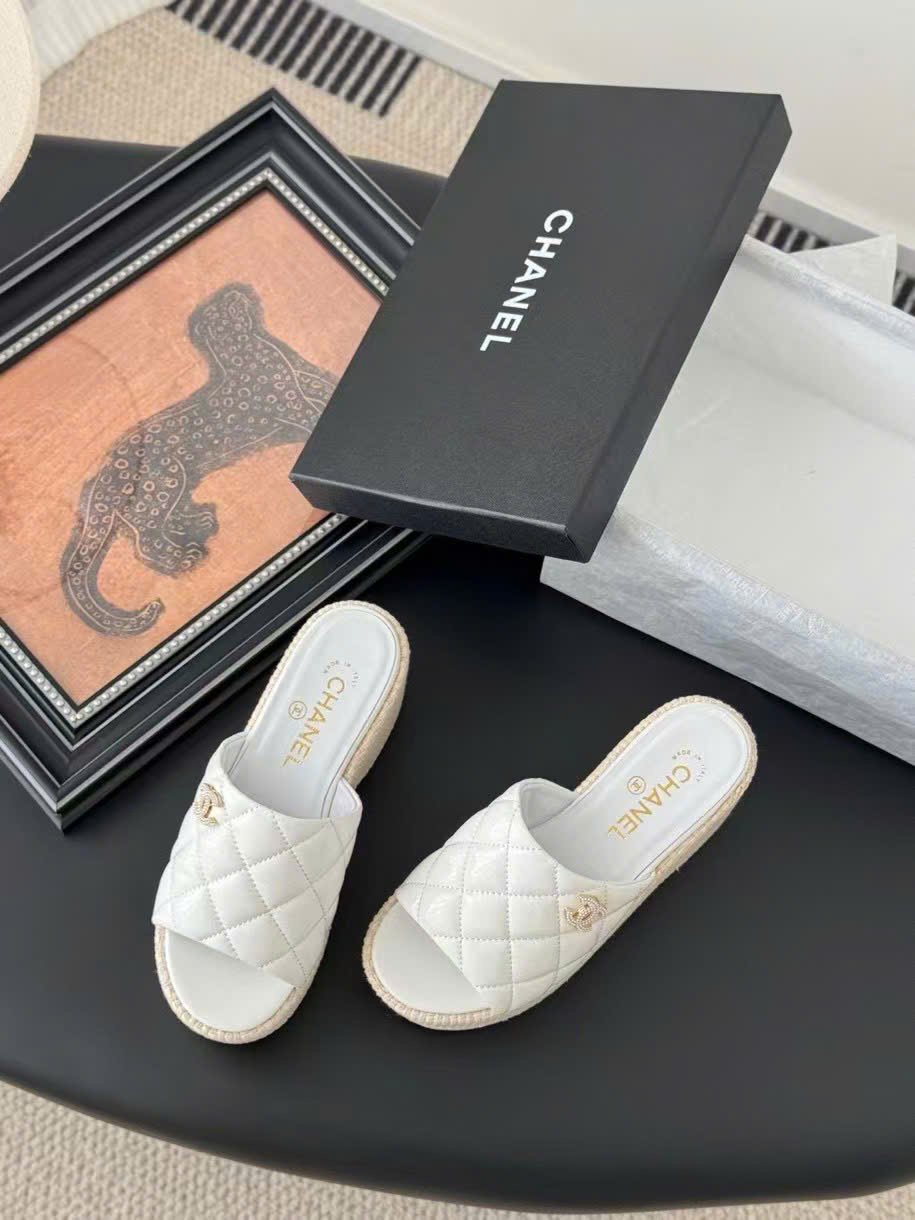 (1:1 replica) Chanel C Logo Wedges Sandals