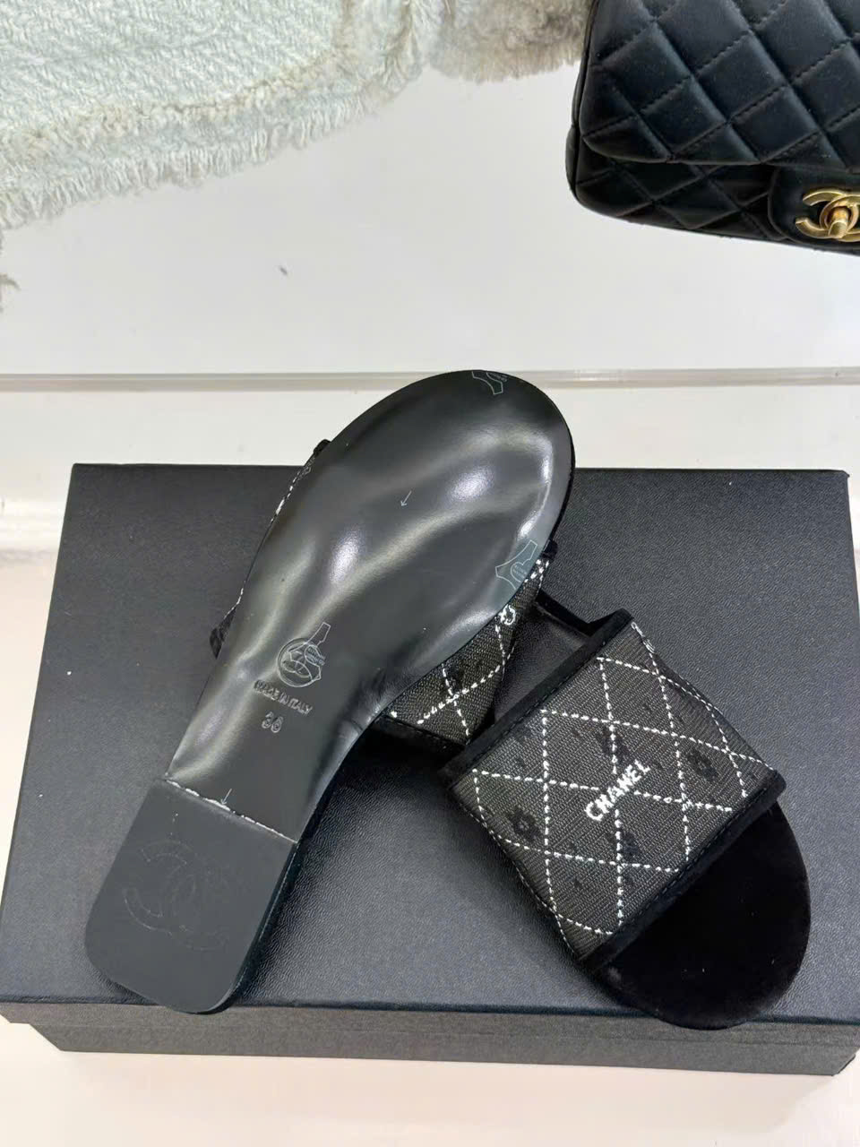 (1:1 replica) Chanel Women s Slides New Collections
