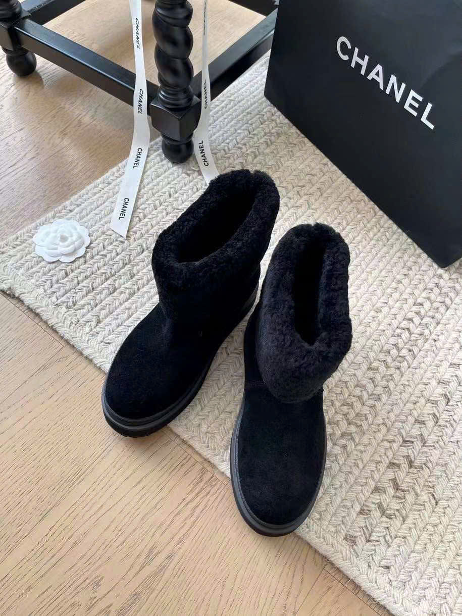 (1:1 replica) Chanel Cuffed Lamb Wool Snow Boots