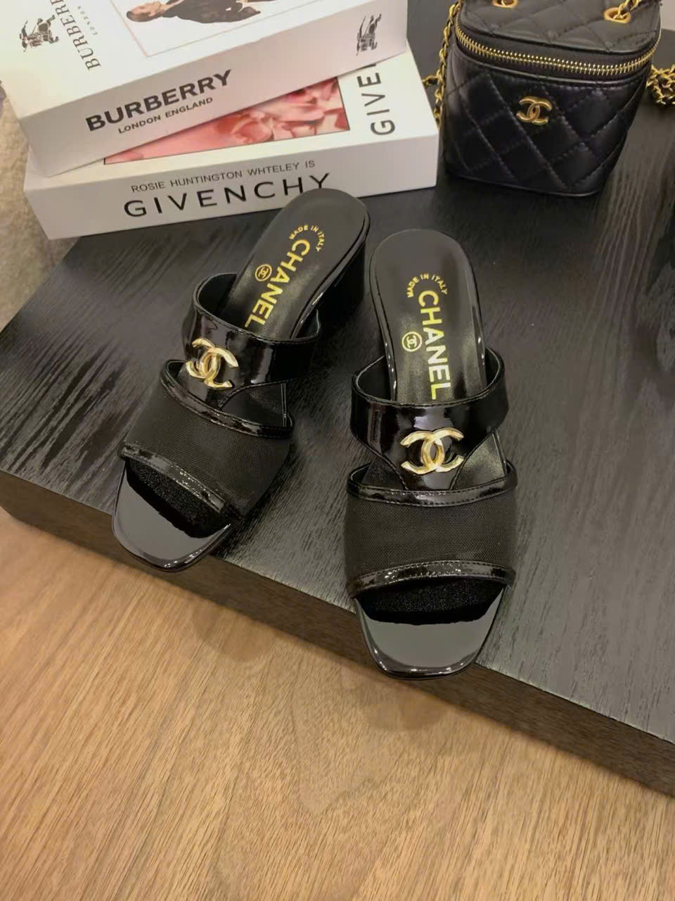 (1:1 replica) Chanel CLogo Women s Sandals New Arrivals