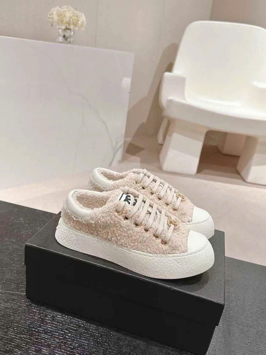 (1:1 replica) Chanel C Logo Sneakers Shoes