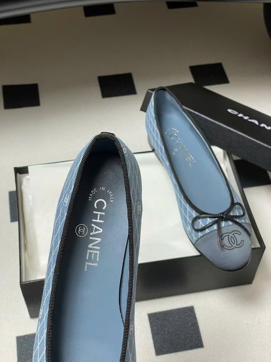 (1:1 replica) Chanel C Logo Vintages Shoes