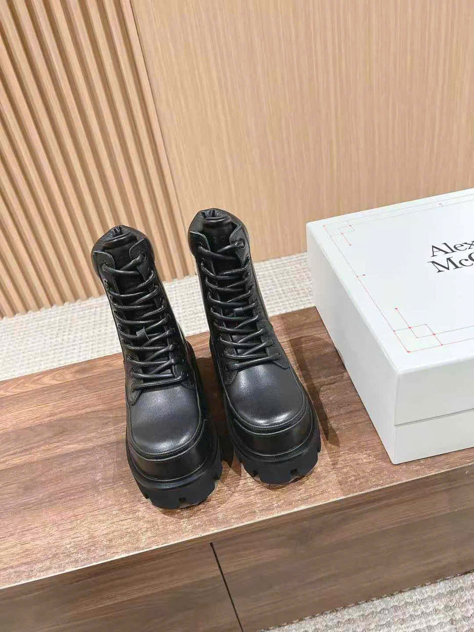 (1:1 replica) Alexander McQueen Leather Unisex Boots