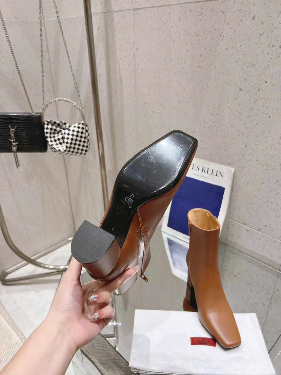 (1:1 replica) Valentino Vlogo Signature Women s Boots
