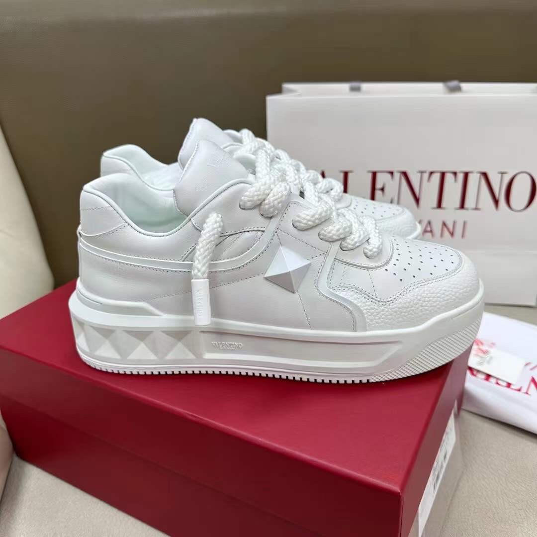 (1:1 replica) Valentino Garavani One Stud XL Unisex Shoes