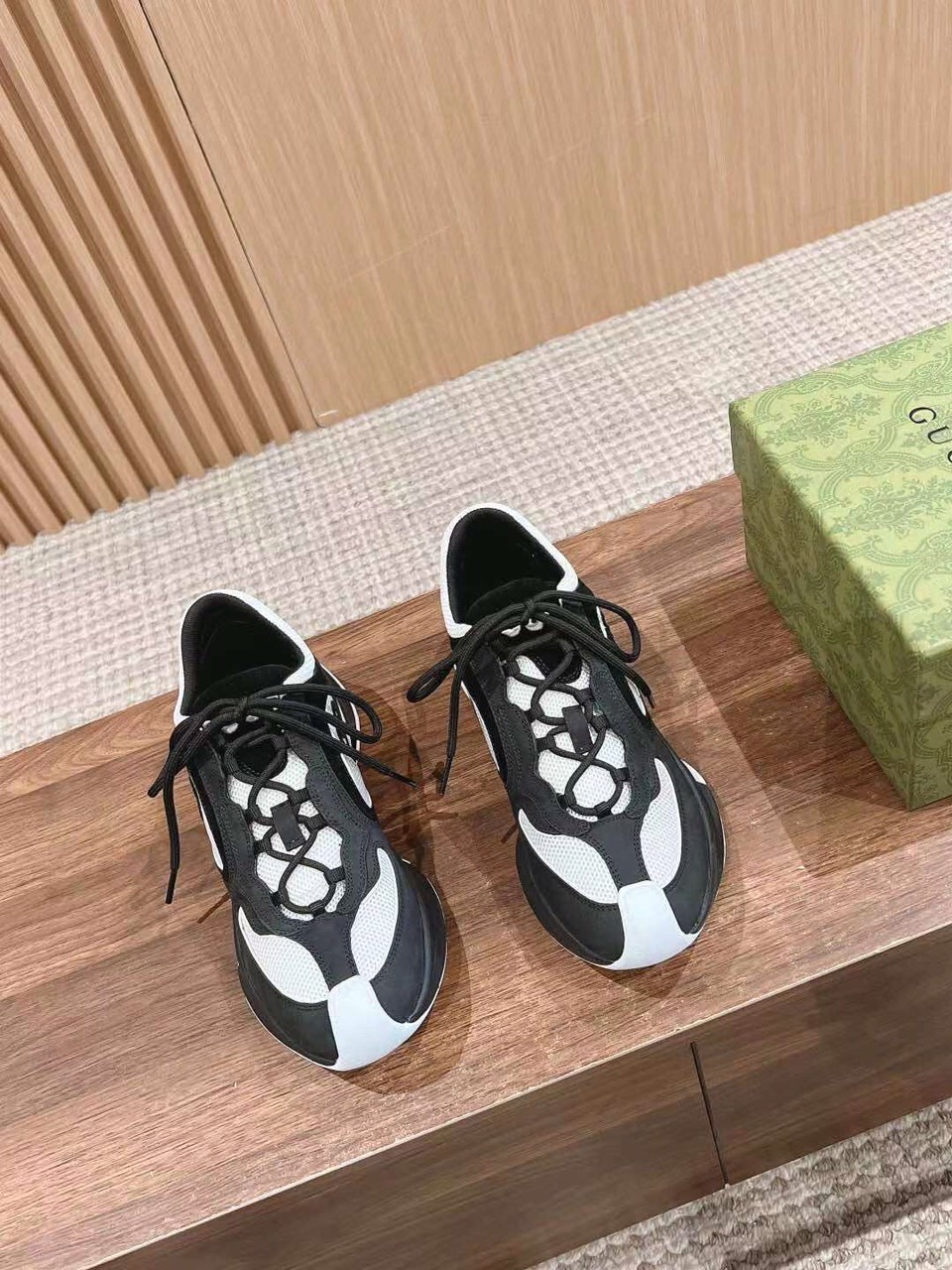 (1:1 replica) Gucci Run Parade Unisex Shoes