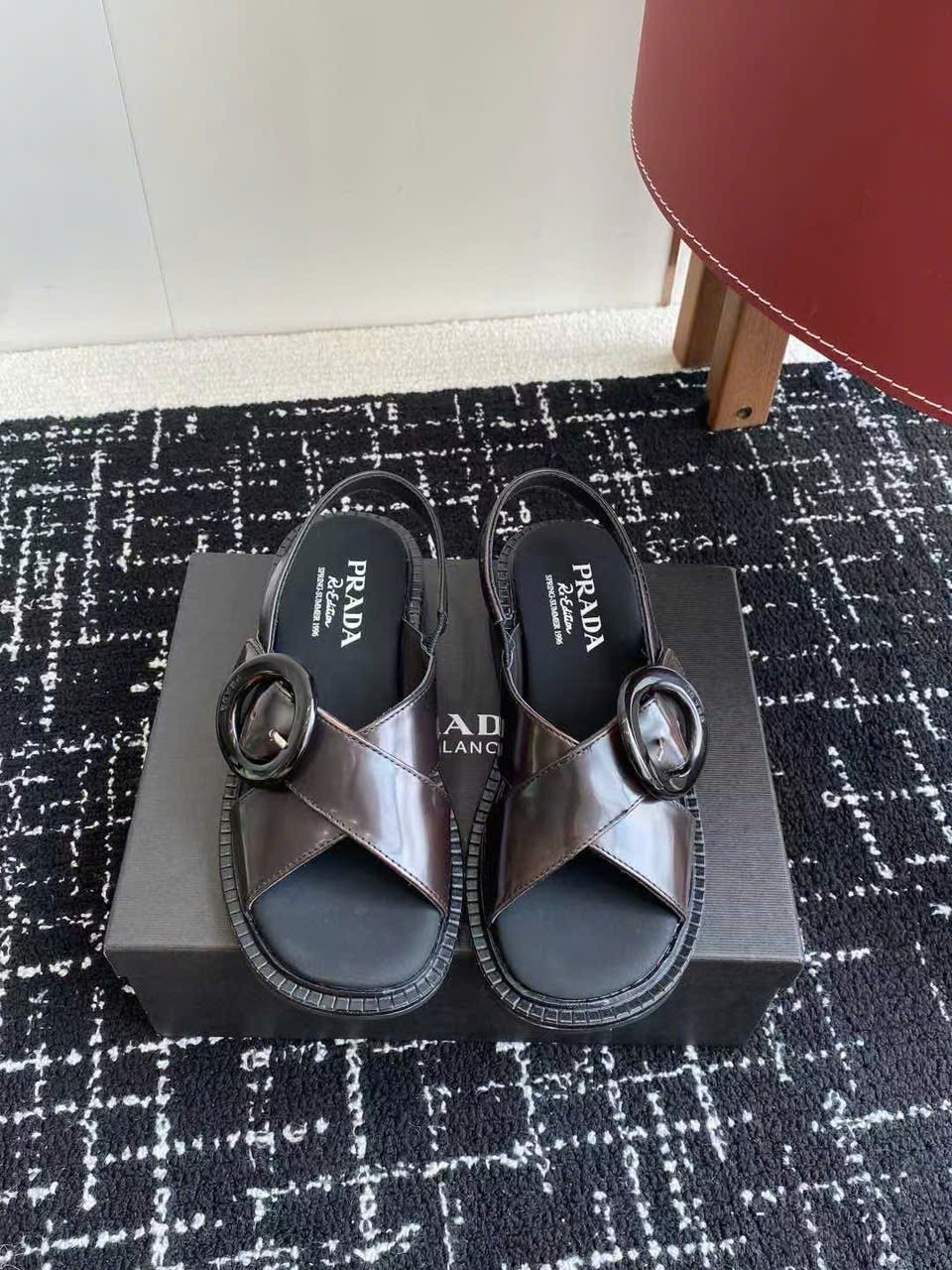(1:1 replica) Prada Leather Women s Sandals New Arrivals