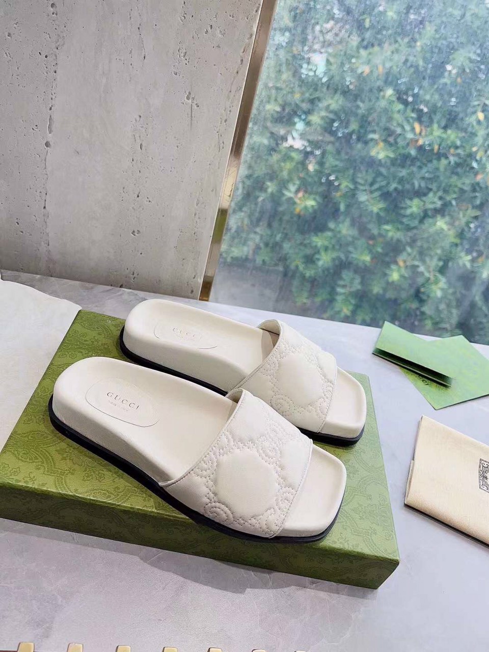 (1:1 replica) Gucci Slipper Leather Logo 2023