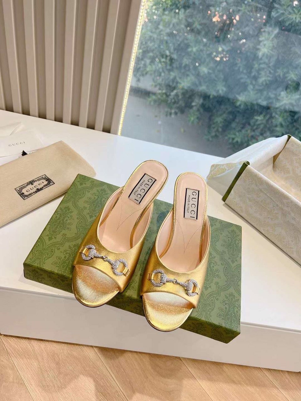 (1:1 replica) Gucci Horsebit Women s Sandal