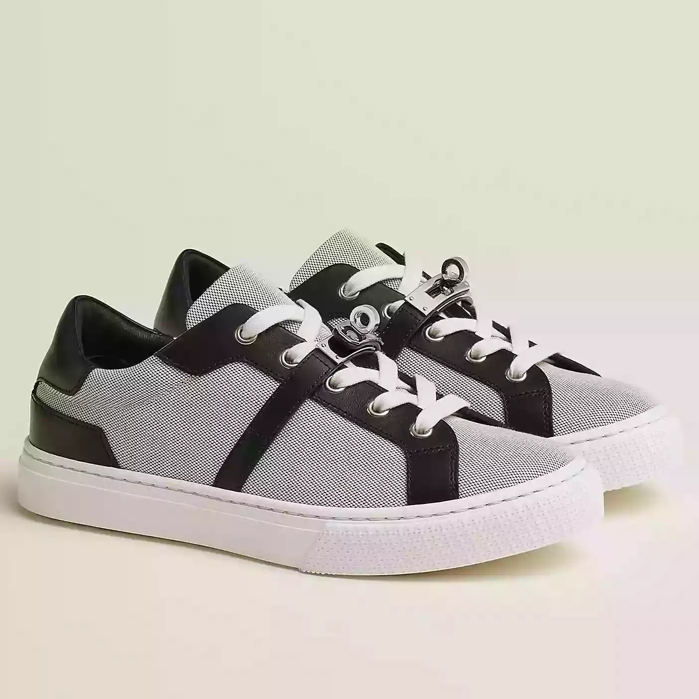 (1:1 replica) Hermes Women s Day Sneakers in H Canvas with Black Leather HM064