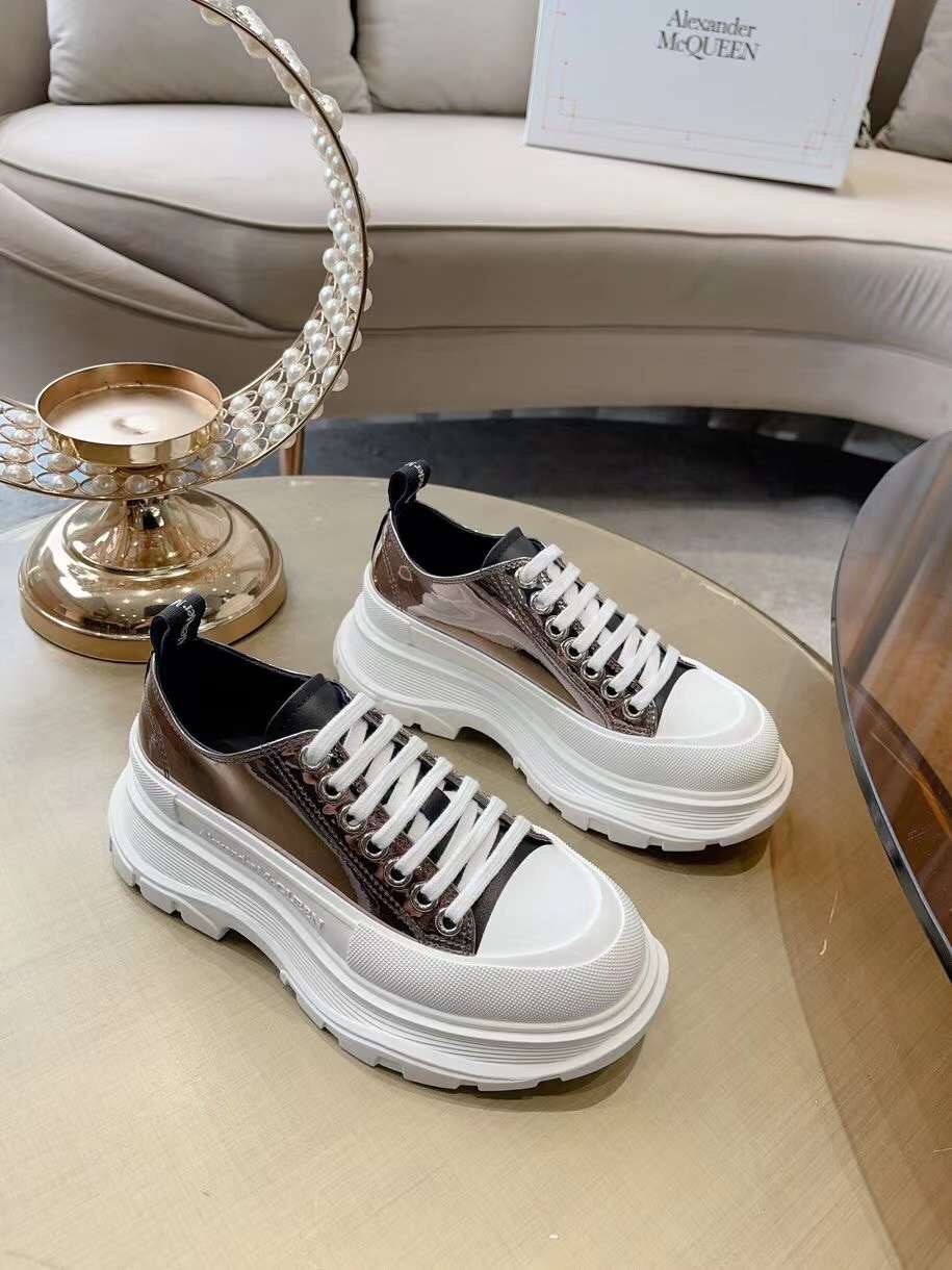 (1:1 replica) Alexander McQueen Tread Slick Lace Up Unisex Shoes
