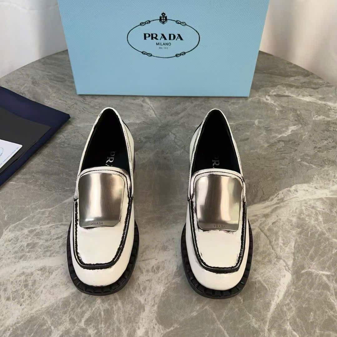 (1:1 replica) Prada Loafers Women s Shoes New Collections