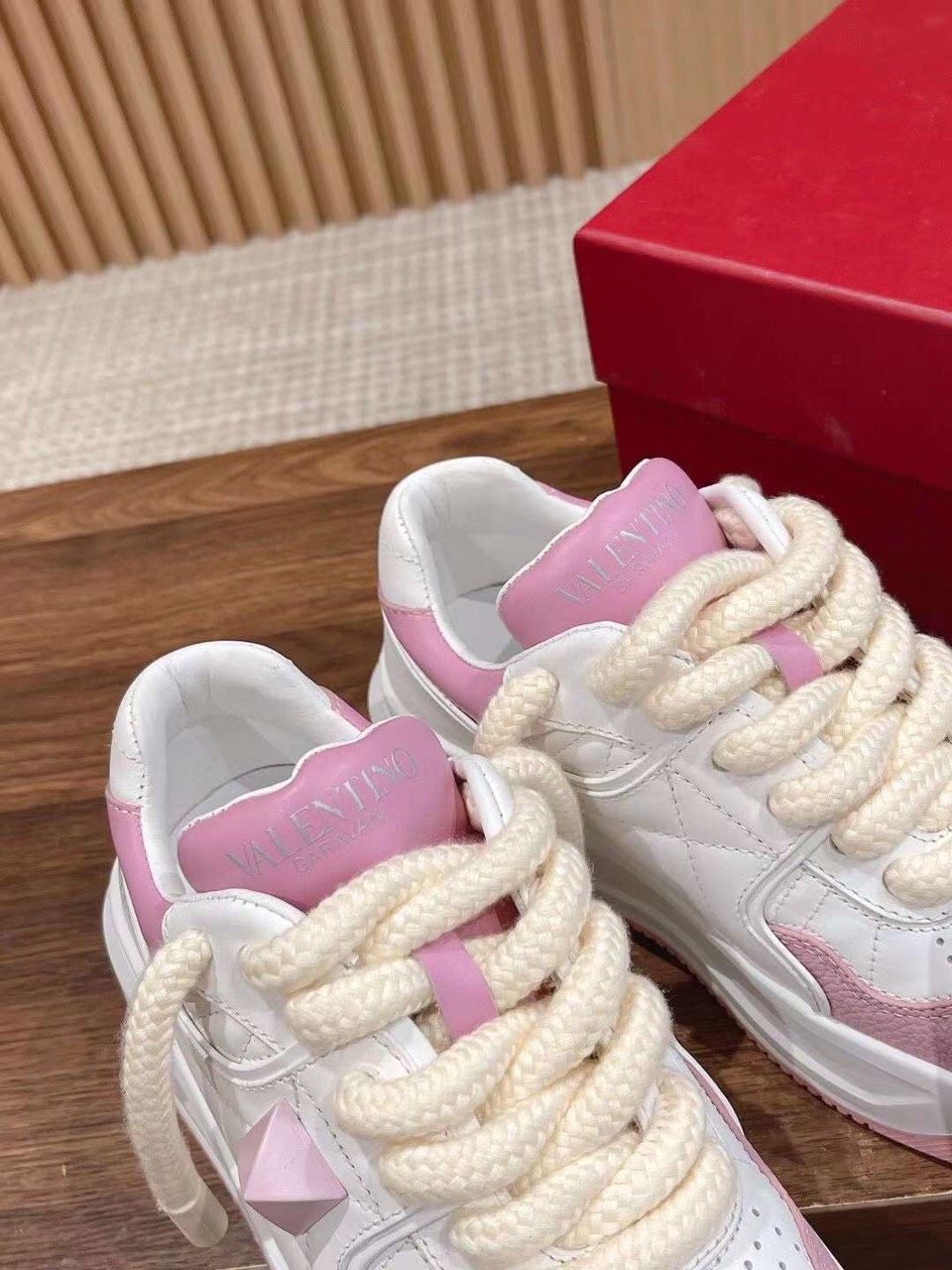 (1:1 replica) Valentino Garavani One Stud XL Unisex Shoes