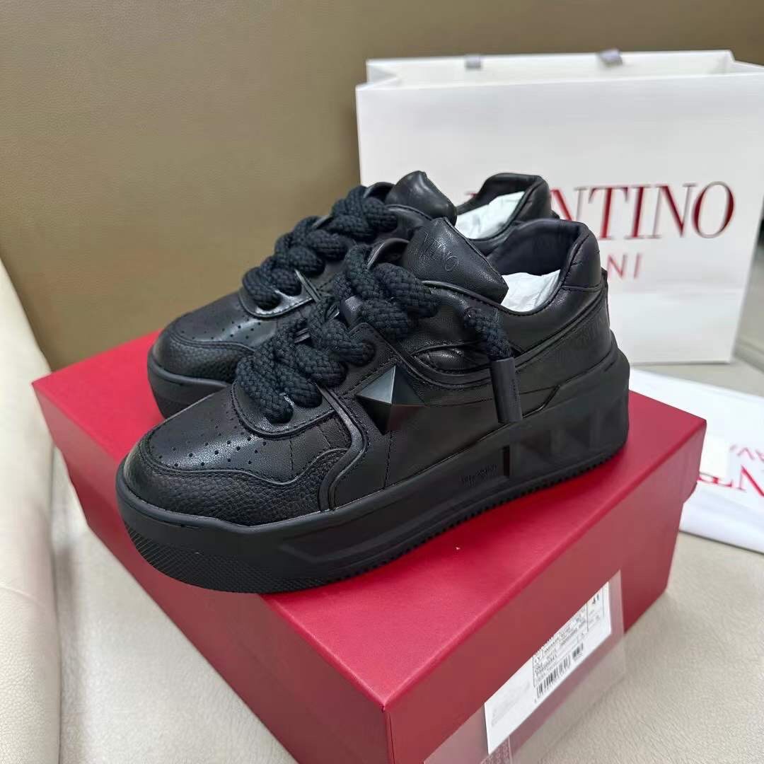 (1:1 replica) Valentino Garavani One Stud XL Unisex Shoes