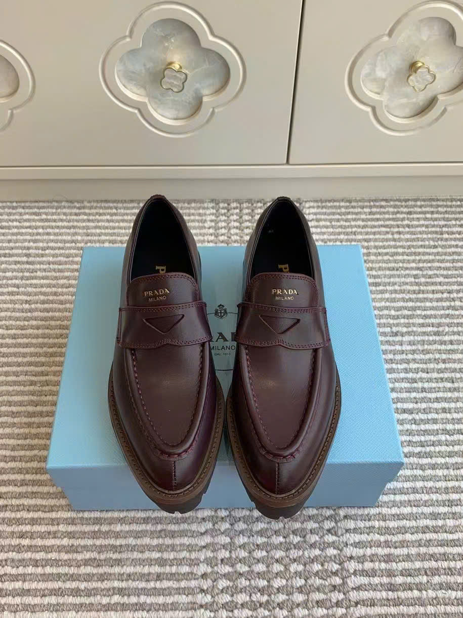 (1:1 replica) Prada Leather Women s Loafers Shoes