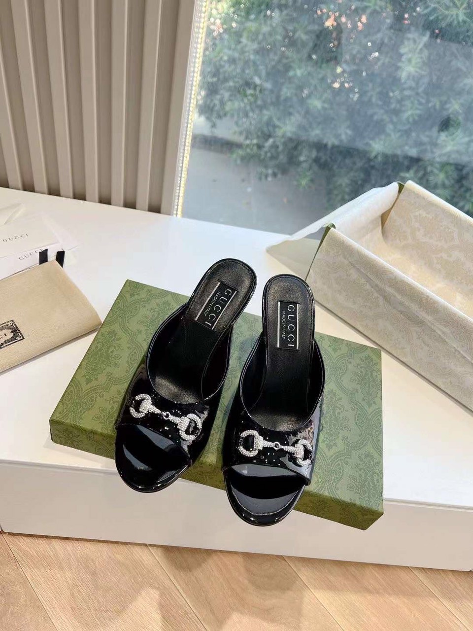 (1:1 replica) Gucci Horsebit Women s Sandal