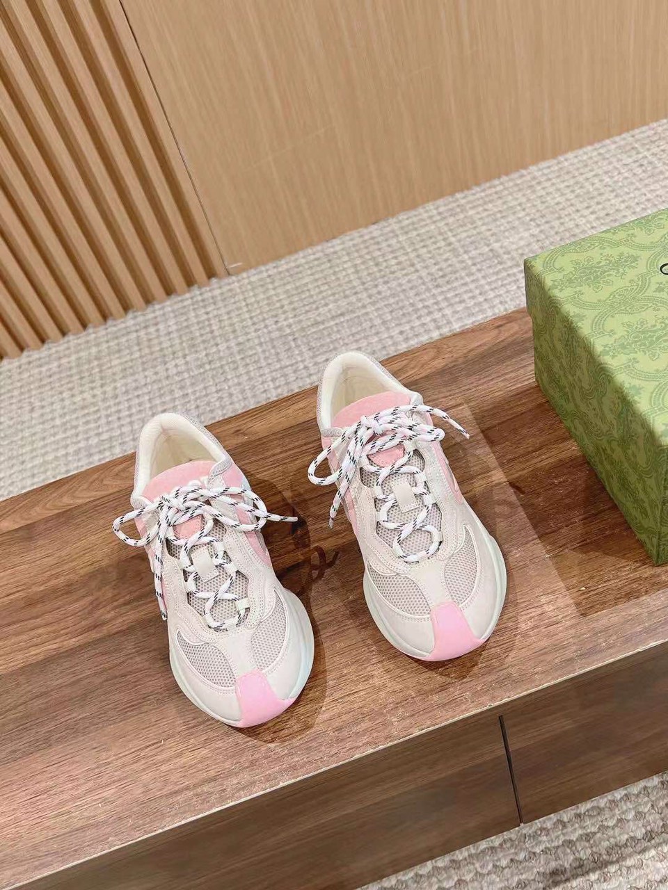 (1:1 replica) Gucci Run Parade Unisex Shoes