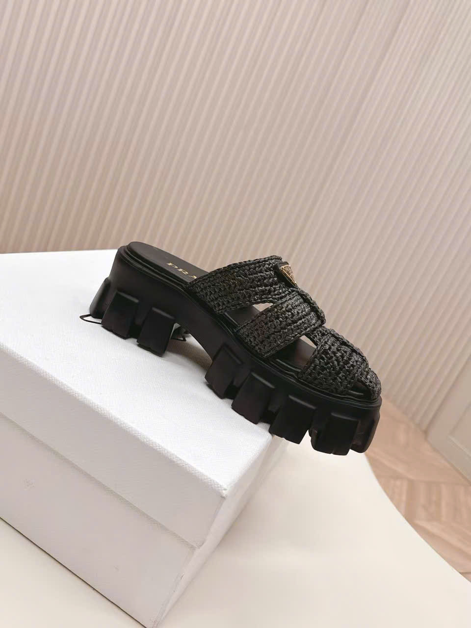(1:1 replica) Prada Monolith Open Back 5.5cm