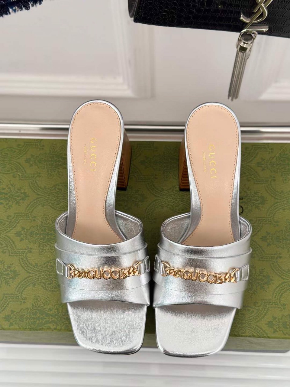 (1:1 replica) Gucci Leather Women s Sandal 7.5cm