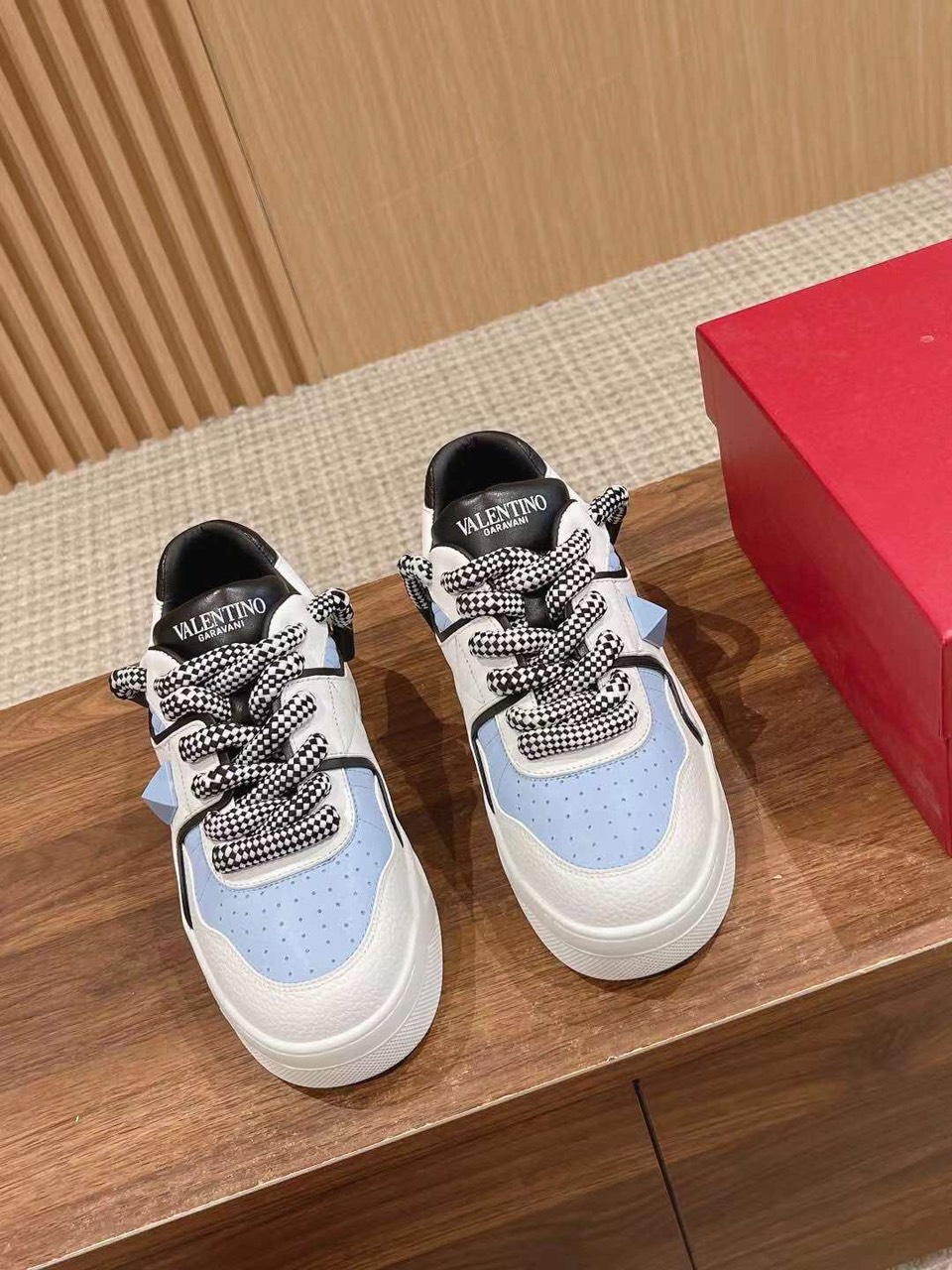 (1:1 replica) Valentino Garavani One Stud XL Unisex Shoes