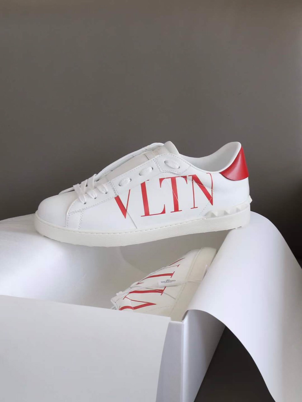 (1:1 replica) Valentino Open Logo 3D Unisex Shoes
