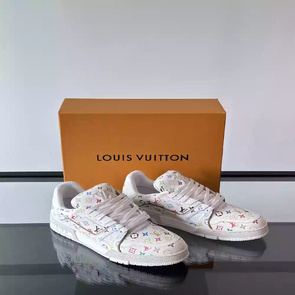 (1:1 replica) LV x TM LV TRAINER SNEAKER IN WHITE LVS221