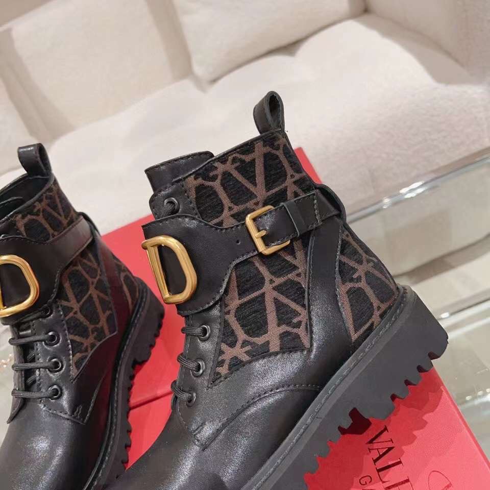 (1:1 replica) Valentino VLogo Signature Combat Boots