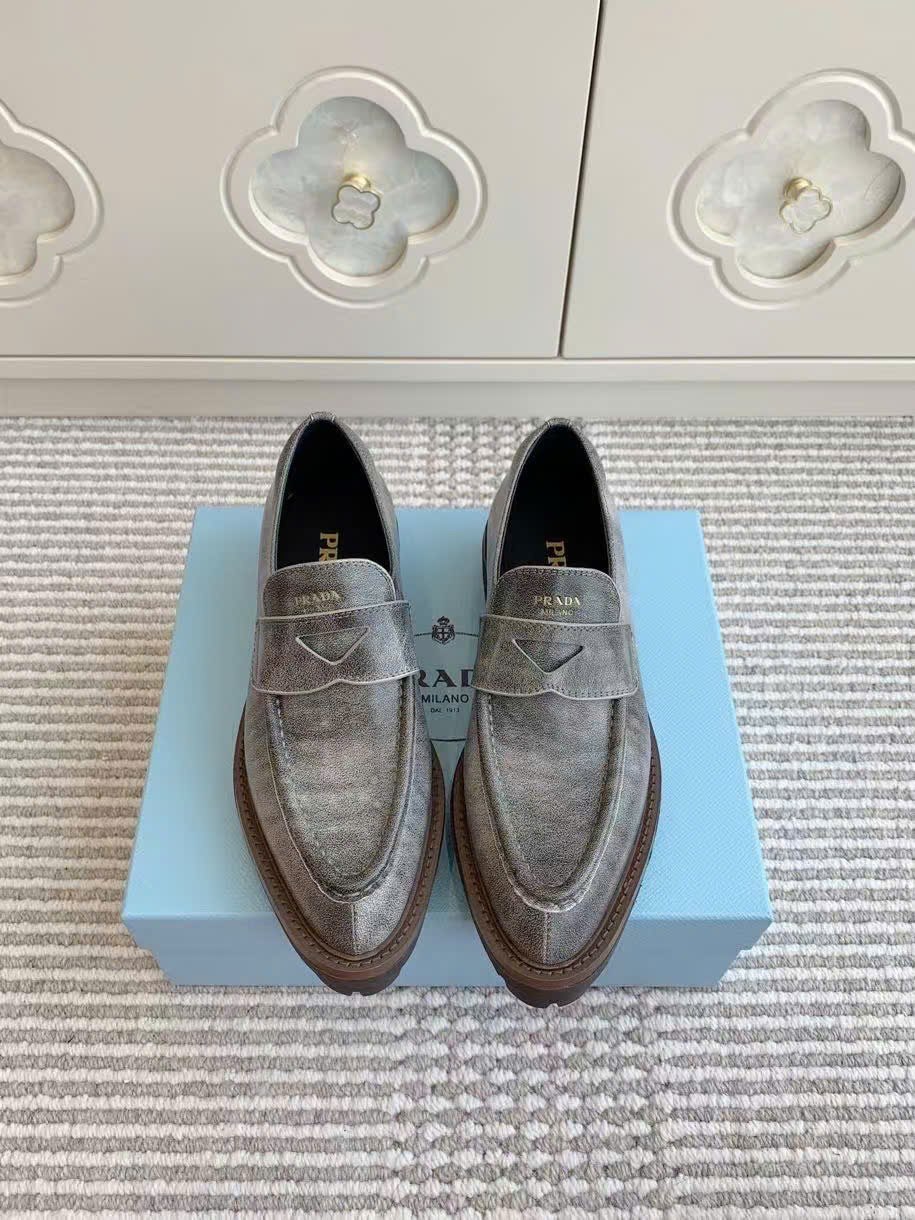 (1:1 replica) Prada Leather Women s Loafers Shoes