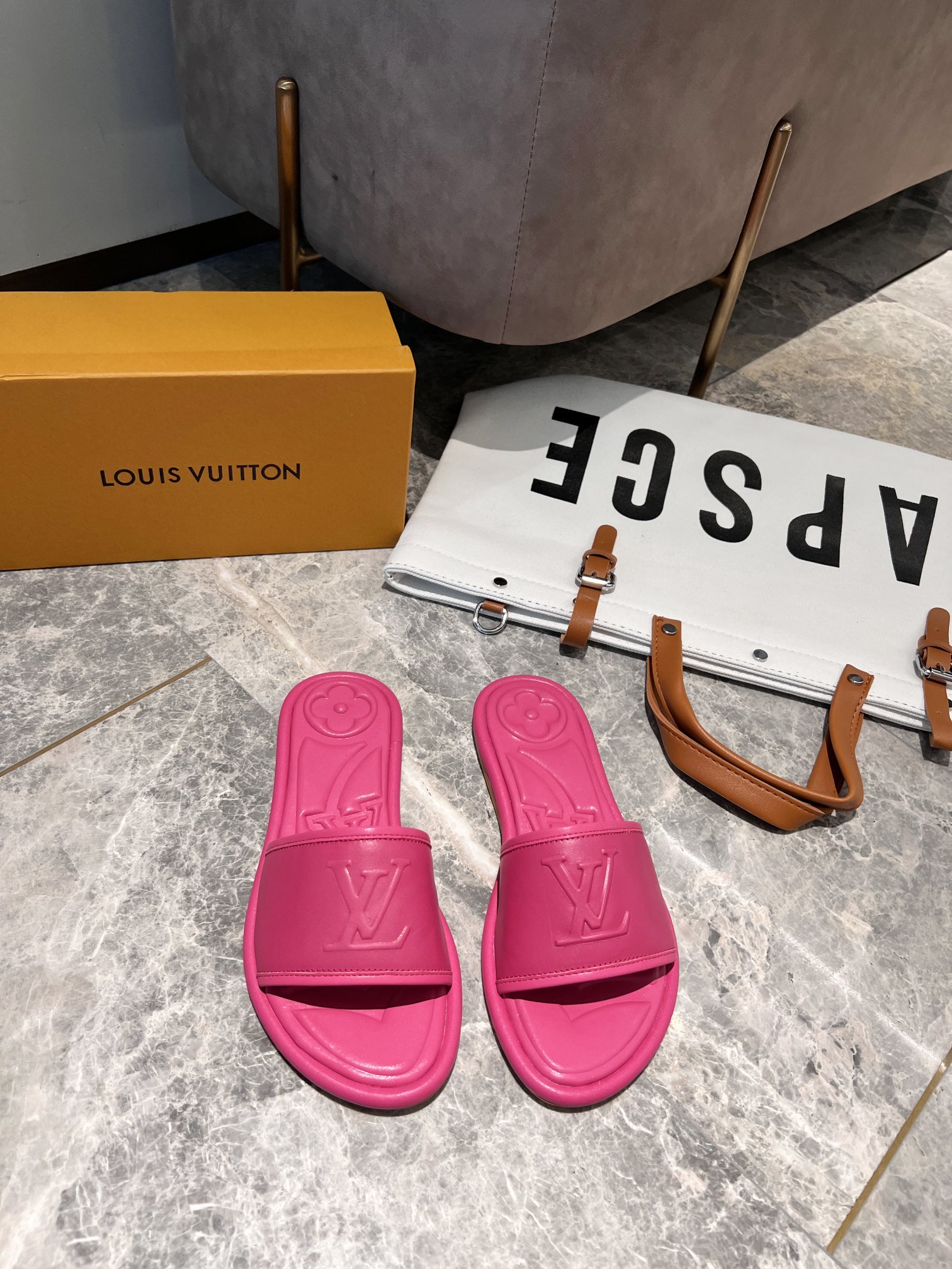 (1:1 replica) Louis Vuitton Women s Magnetic Flat Mule Fuchsia Pink For Women LV 1AA1MN