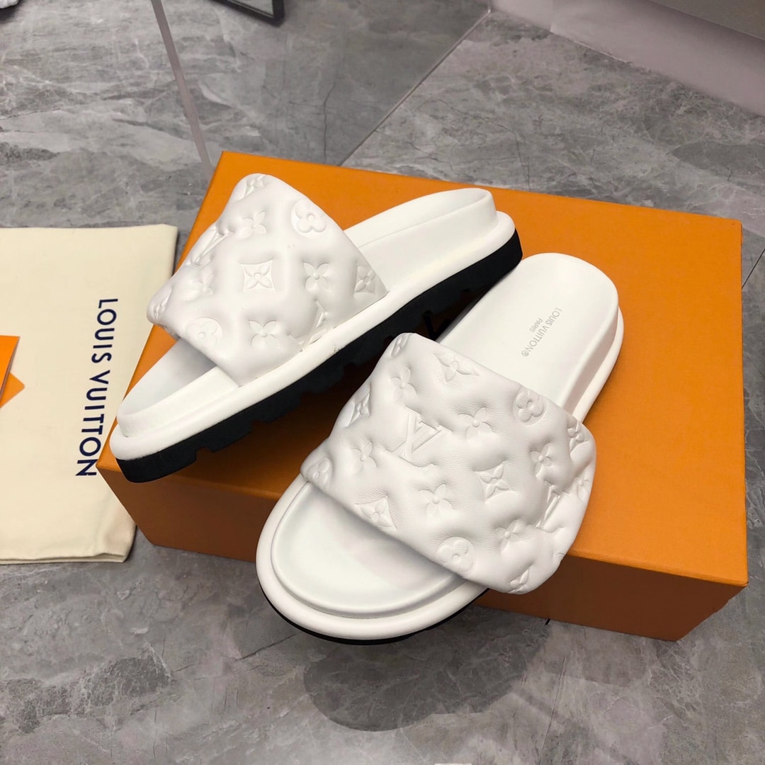 (1:1 replica) Louis Vuitton Women s Pool Pillow Flat Comfort Mule White For Women LV 1AABKV