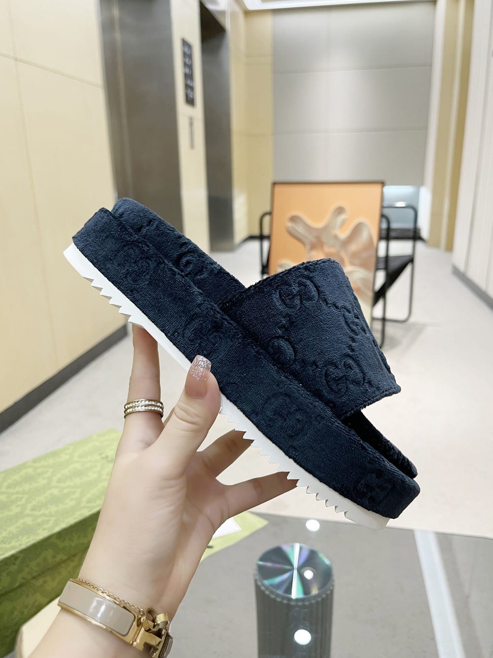 (1:1 replica) Gucci Women s GG Platform Sandal Black For Women GG