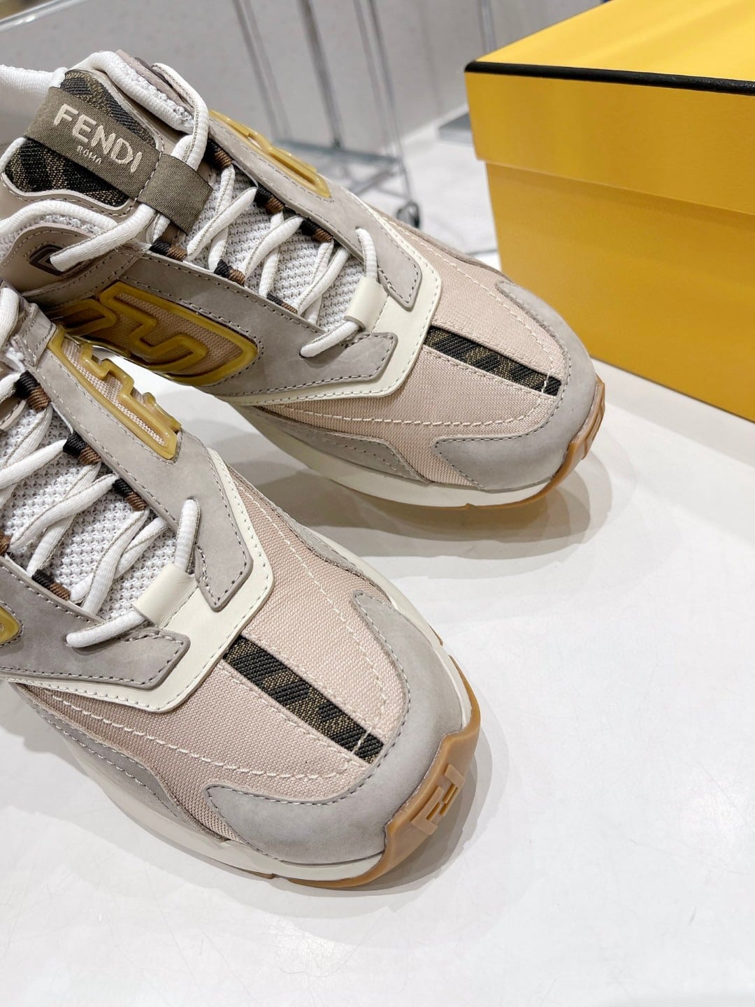 (1:1 replica) Fendi Nubuck Faster Multicolor For Women