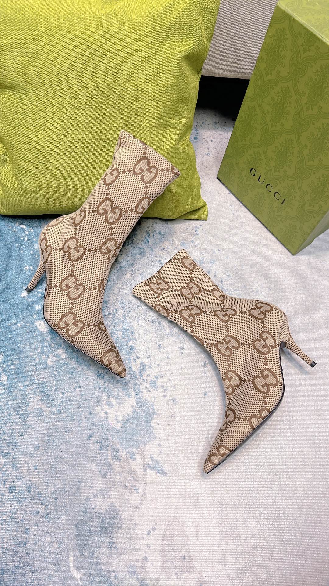 (1:1 replica) Gucci Women s Lisa Monogram Canvas Ankle Boot Beige For Women GG