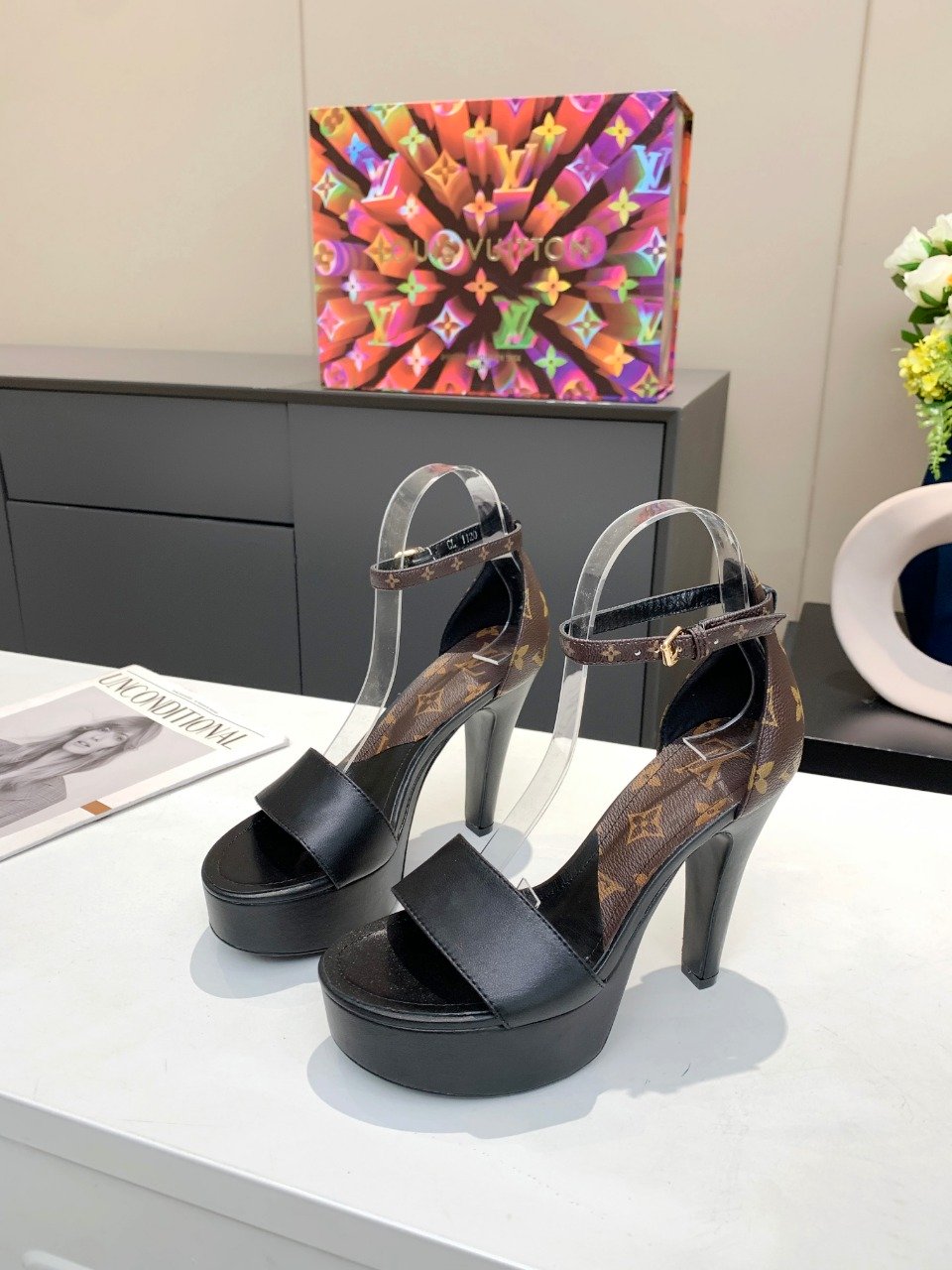 (1:1 replica) Louis Vuitton Women s Afterglow Platform Sandal Black And Brown For Women LV