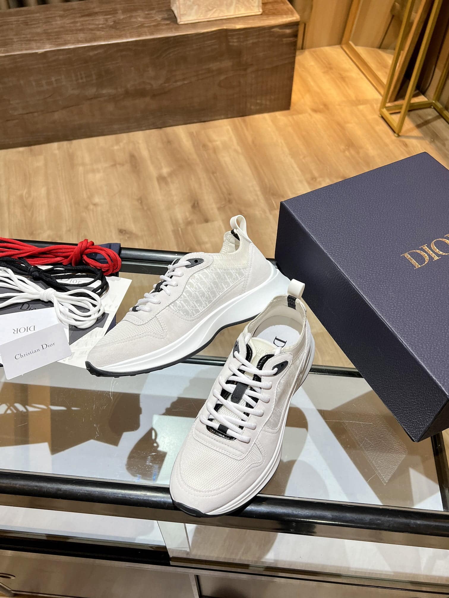 (1:1 replica) Christian Dior Women s B25 Runner Sneaker White For Women CD