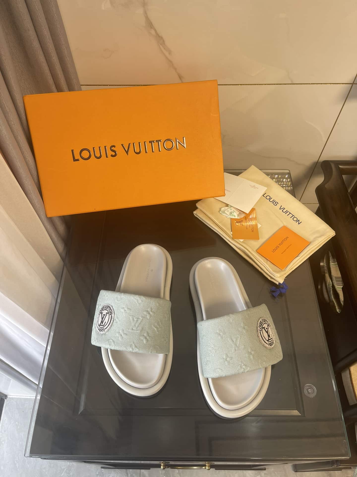 (1:1 replica) Louis Vuitton Women s Pool Pillow Comfort Flat Mule Bright Green For Women LV