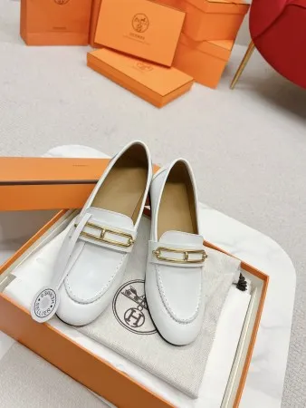 (1:1 replica) Hermes Women s Colette Loafers in White Leather HM068