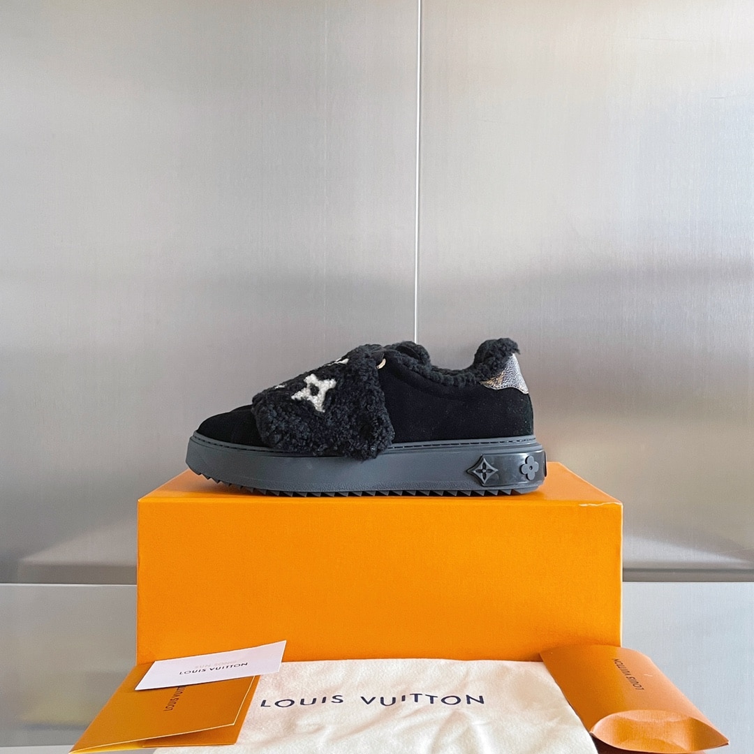 (1:1 replica) Louis Vuitton Women s Time Out Sneaker Black For Women LV 1AADTK