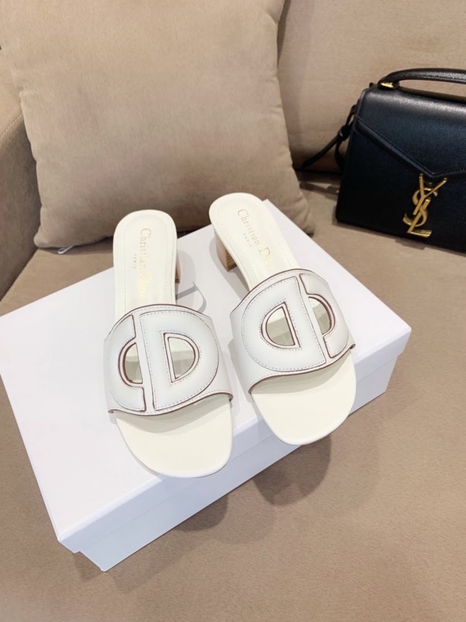 (1:1 replica) Christian Dior D Club Slide White For Women CD