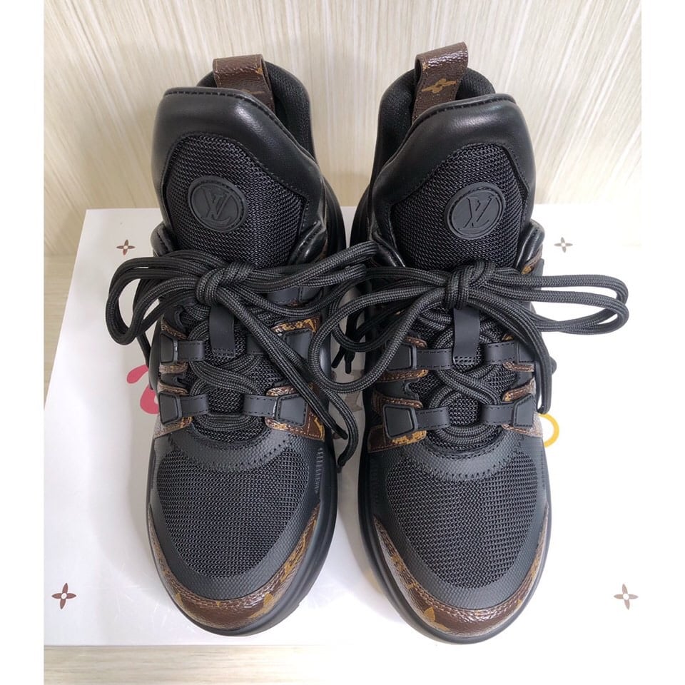 (1:1 replica) Louis Vuitton Women s LV Archlight Sneaker Black For Women LV 1A43LO