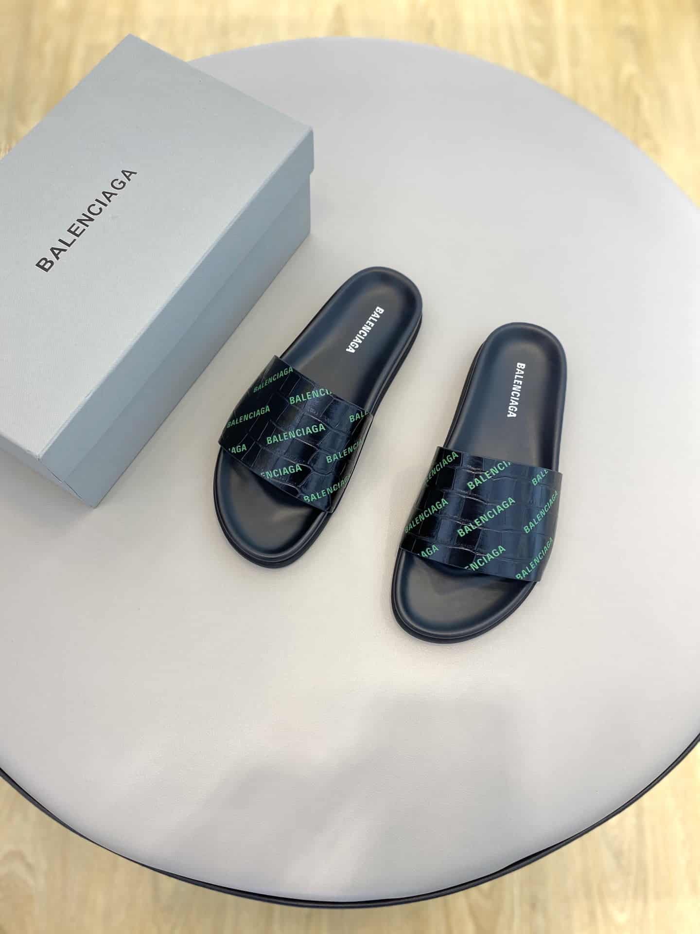 (1:1 replica) Balenciaga Slide Sandal Black For Women