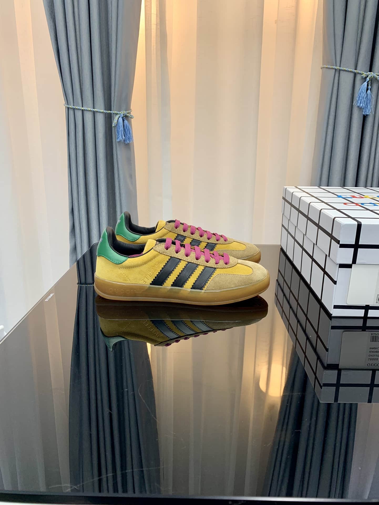 (1:1 replica) Gucci x Adidas Women s Gazelle Sneaker Yellow For Women GG