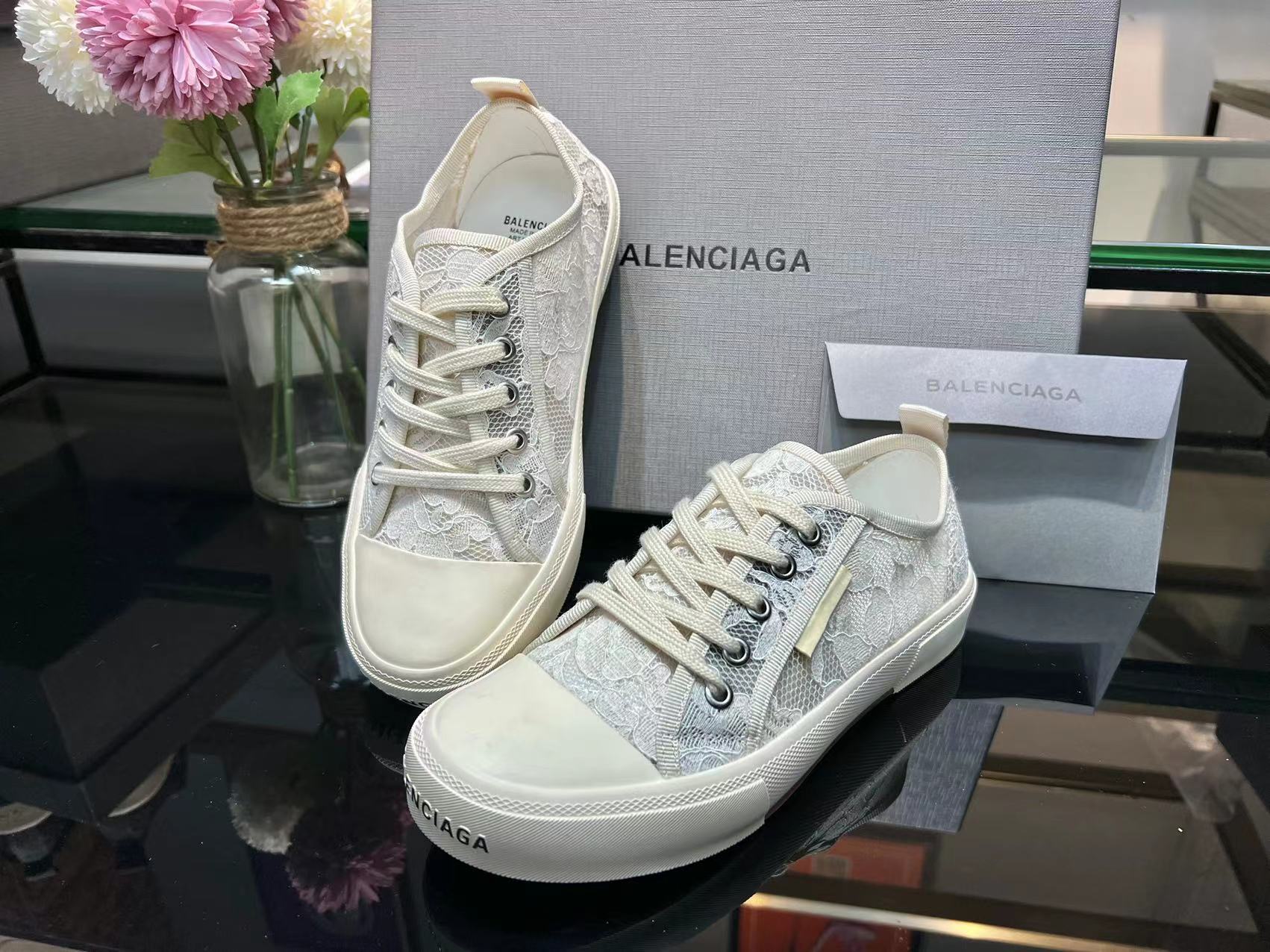 (1:1 replica) Balenciaga Paris Low Top Trainers White For Women