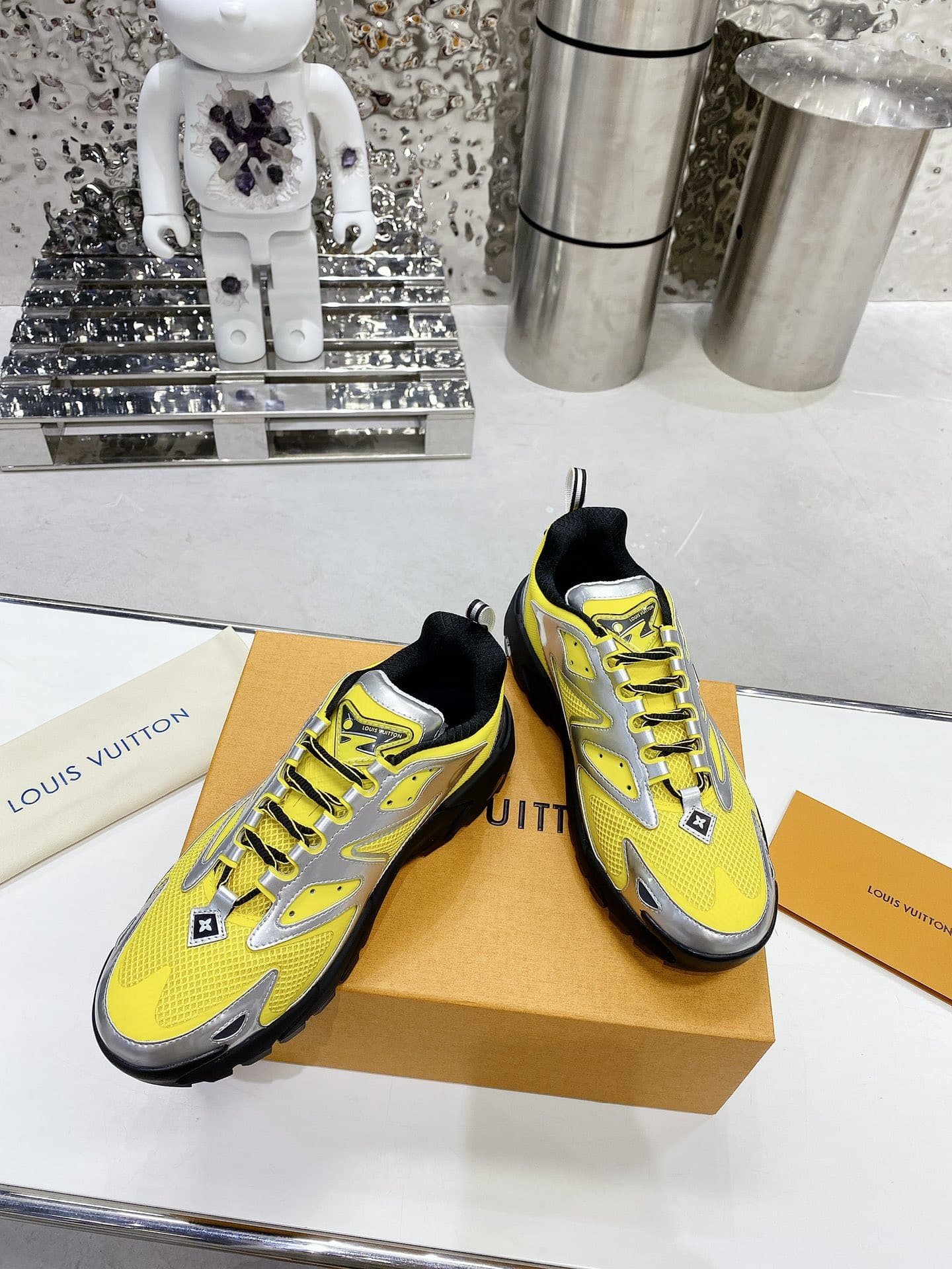 (1:1 replica) Louis Vuitton Men s LV Runner Tatic Sneaker Yellow For Men LV