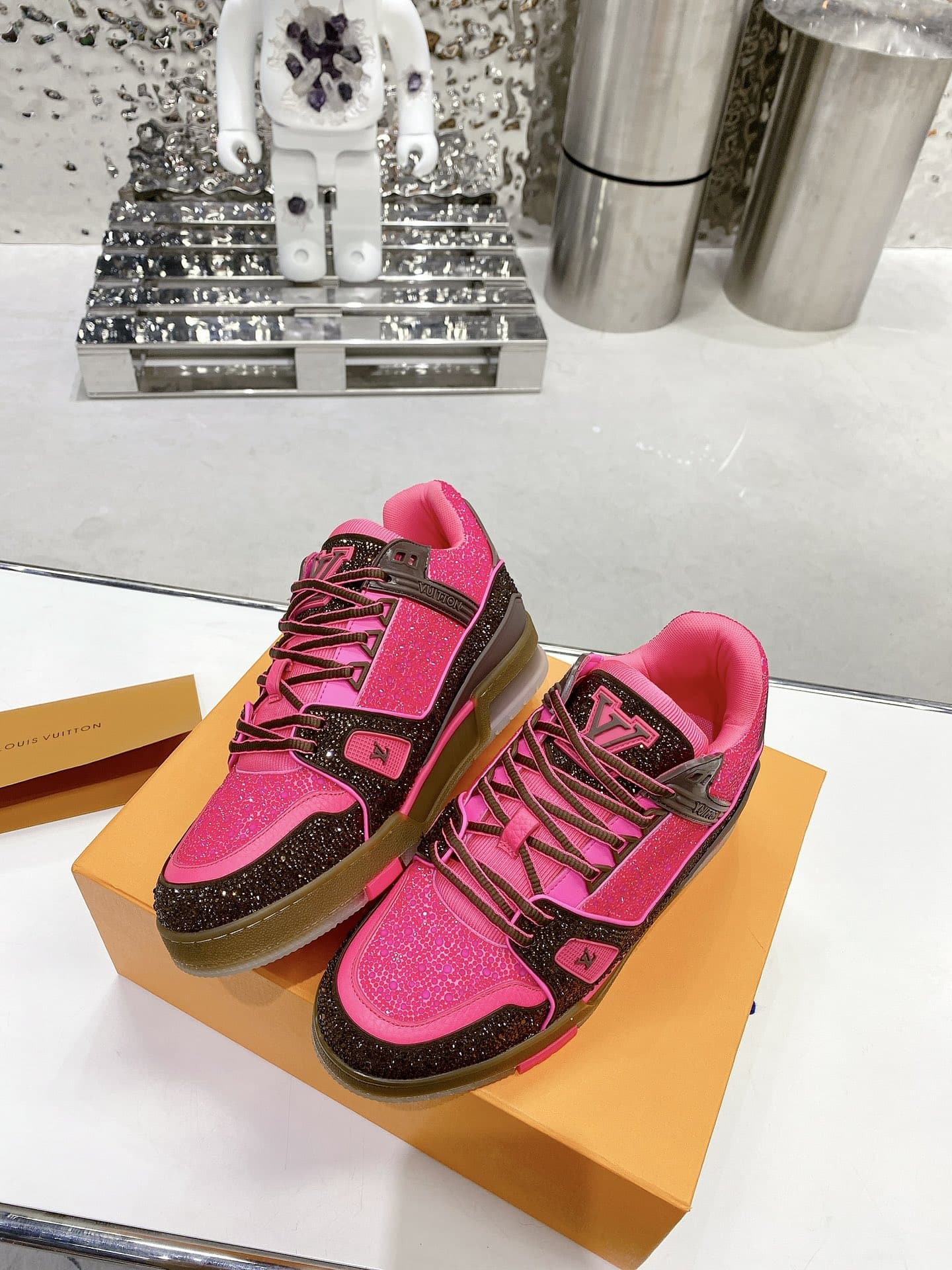 (1:1 replica) Louis Vuitton Women s LV Trainers Pink For Women LV