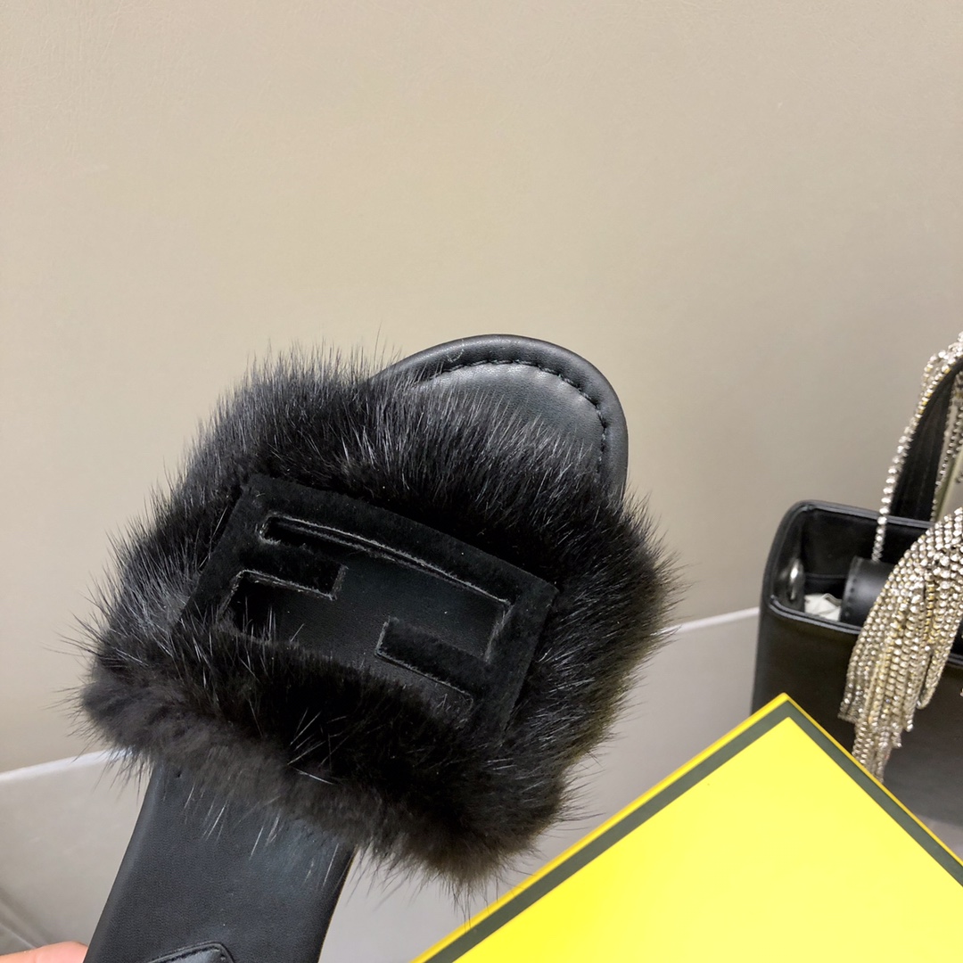 (1:1 replica) Fendi Signature Black Mink Slides For Women