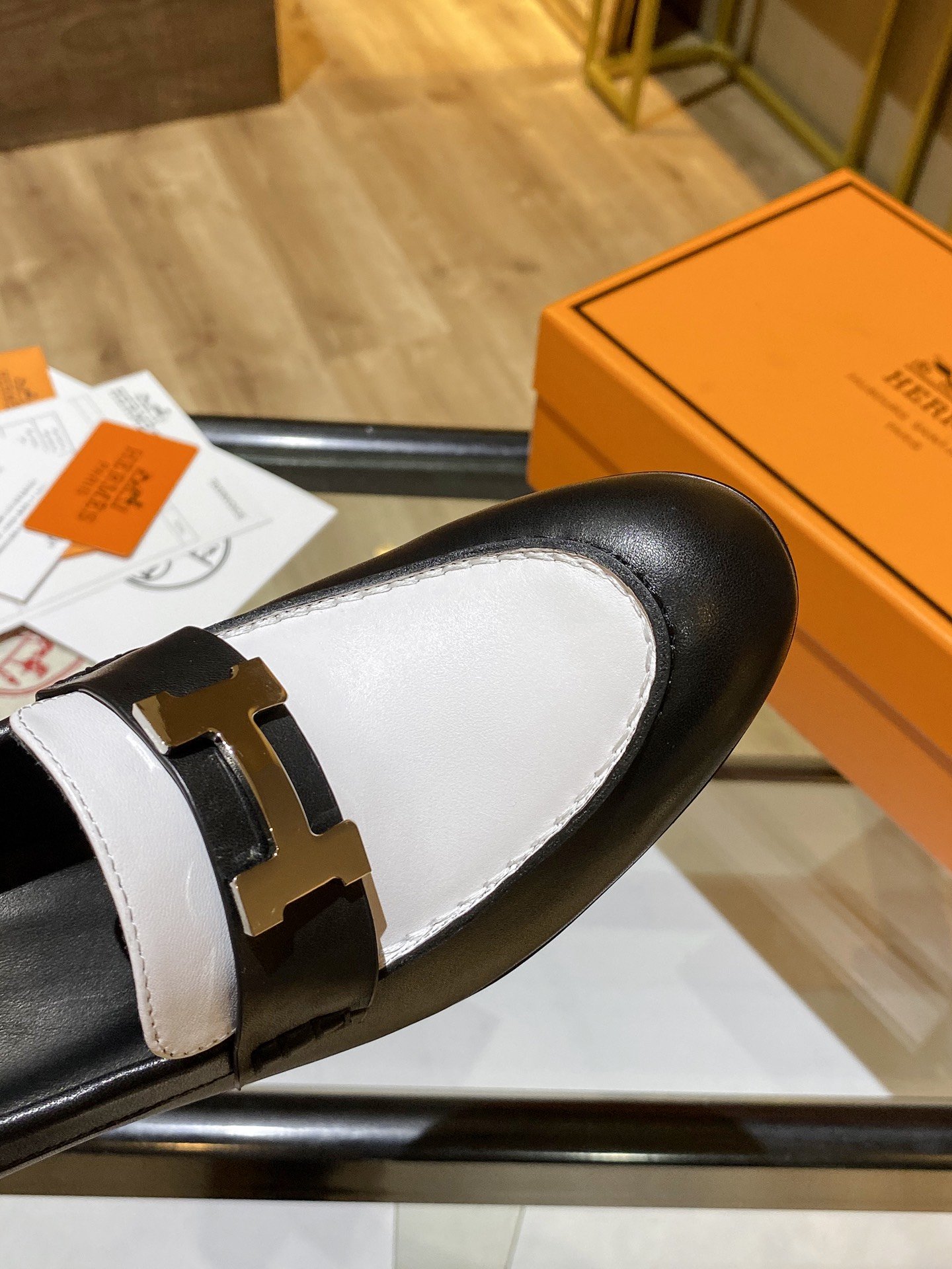 (1:1 replica) Hermes Dauphine 70 Loafer Black/White For Women, Women s Shoes H212092Z
